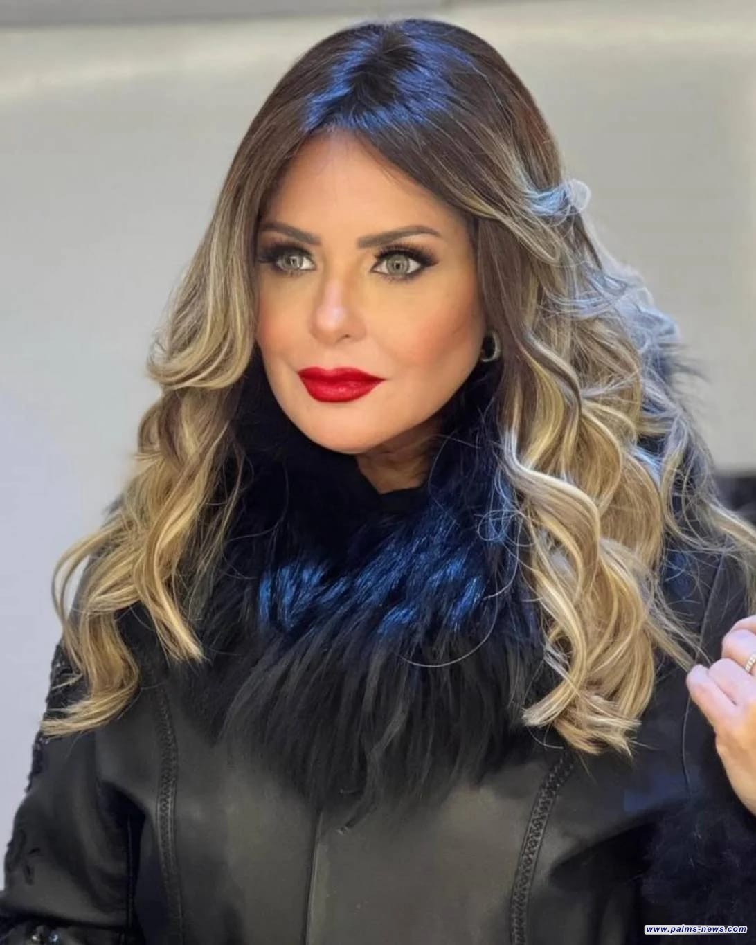 صابرين لمنى زكي : "لا تركزي في الانتقادات"